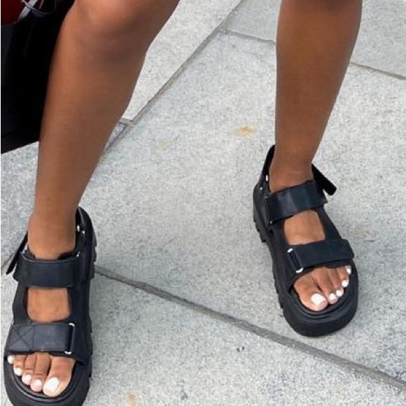 H&M Shoes - H&M SANDALS